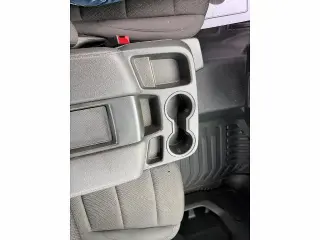 Chevrolet Silverado 1500 2025 4x2 Camioneta de trabajo Cabina regular 2 puertas Descarga larga 8 pi