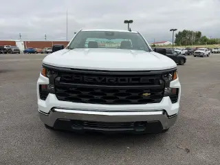 Chevrolet Silverado 1500 2025 4x2 Camioneta de trabajo Cabina regular 2 puertas Descarga larga 8 pi