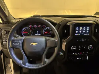 Chevrolet Silverado 2500HD 2024 4x4 Custom 4dr Crew Cab LB