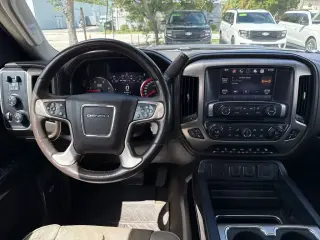 GMC Sierra 2500HD 2015 4x4 Denali 4dr Crew Cab SB