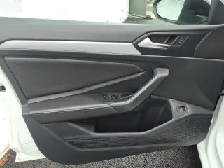 Volkswagen Jetta 2025 Sport 4p Sedan