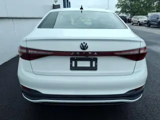 Volkswagen Jetta 2025 Sport 4p Sedan