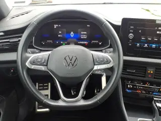 Volkswagen Jetta 2025 Sport 4p Sedan