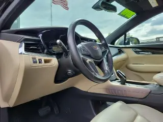 Cadillac XT5 2019 4dr SUV
