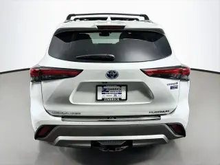 Toyota Highlander Hybrid 2023 AWD Platinum 4p SUV