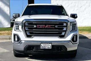 GMC Sierra 1500 2019 4x4 SLT 4p. Cabina de Tripulación 5.8 ft. SB