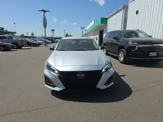 Nissan Altima 2025 2.5 SV 4dr Sedán