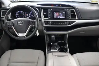 Toyota Highlander 2017 AWD LE 4dr SUV