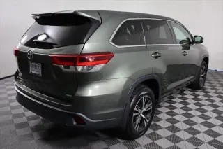 Toyota Highlander 2017 AWD LE 4dr SUV