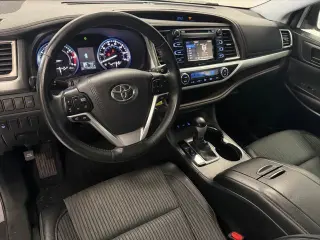 Toyota Highlander 2015 AWD LE 4dr SUV