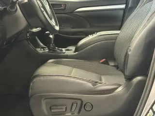 Toyota Highlander 2015 AWD LE 4dr SUV
