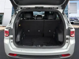 Jeep Compass 2026 4x4 Limited Altitude SUV de 4 puertas