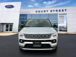 Jeep Compass 2026 4x4 Limited Altitude SUV de 4 puertas