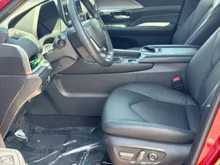 Toyota Grand Highlander Hybrid 2024 XLE 4dr SUV