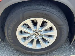 Toyota Grand Highlander Hybrid 2024 XLE 4dr SUV