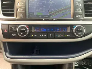 Toyota Highlander 2017 AWD Limited 4dr SUV