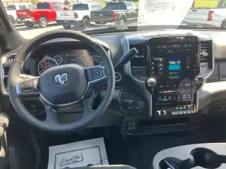 Ram 2500 2026 4x4 Big Horn Cabina Doble de 4 puertas y batea de 6.3 pies