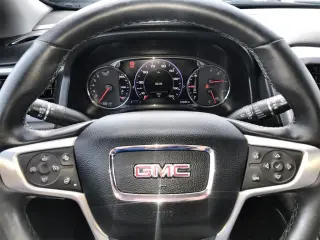 GMC Acadia 2023 4x4 SLT 4p SUV