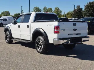 Ford F-150 2006 XLT 4dr SuperCrew 4WD Estilo lateral 5.5 ft. SB