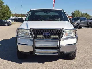 Ford F-150 2006 XLT 4dr SuperCrew 4WD Estilo lateral 5.5 ft. SB