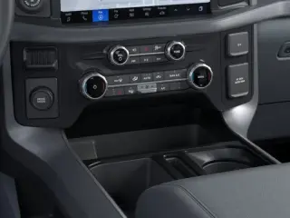 Ford F-150 2025 4x2 XLT 4dr SuperCrew 5.5 ft. SB en español
