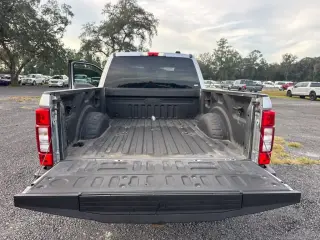 Ford F-250 Super Duty 2020 4x4 XLT 4dr Crew Cab 6.8 ft. SB Camión de carga