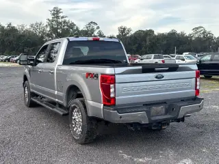 Ford F-250 Super Duty 2020 4x4 XLT 4dr Crew Cab 6.8 ft. SB Camión de carga