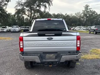 Ford F-250 Super Duty 2020 4x4 XLT 4dr Crew Cab 6.8 ft. SB Camión de carga