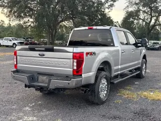 Ford F-250 Super Duty 2020 4x4 XLT 4dr Crew Cab 6.8 ft. SB Camión de carga