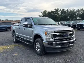Ford F-250 Super Duty 2020 4x4 XLT 4dr Crew Cab 6.8 ft. SB Camión de carga