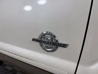 Ford F-250 Super Duty 2012 4x4 Lariat 4dr Crew Cab 6.8 ft. CB Camión de carga
