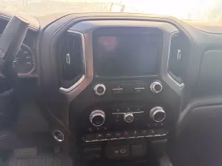 GMC Sierra 1500 2021 4x4 Denali 4p. Cabina de tripulación 5.8 ft. CB