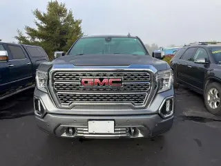 GMC Sierra 1500 2021 4x4 Denali 4p. Cabina de tripulación 5.8 ft. CB
