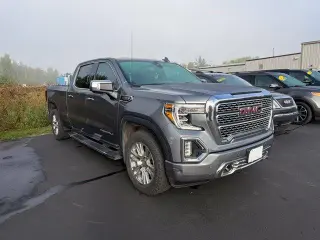 GMC Sierra 1500 2021 4x4 Denali 4p. Cabina de tripulación 5.8 ft. CB