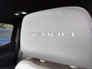 GMC Sierra 1500 2021 4x4 Denali 4p. Cabina de tripulación 5.8 ft. CB