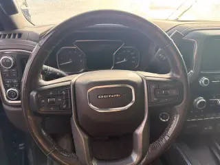 GMC Sierra 1500 2021 4x4 Denali 4p. Cabina de tripulación 5.8 ft. CB