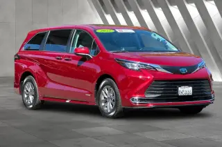 Toyota Sienna 2021 XLE 7-Pasajeros 4p Mini-Van