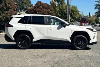 Toyota RAV4 Plug-in Hybrid 2026 AWD SE 4dr SUV