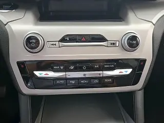 Ford Explorer 2023 AWD XLT 4dr SUV