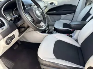 Jeep Compass 2019 Latitude 4dr SUV
