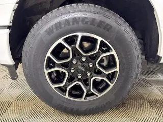 Ford F-150 2023 4x4 XLT 4dr SuperCrew 5.5 ft. SB