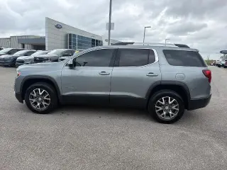 GMC Acadia 2023 SLE SUV 4p.