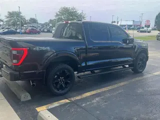 Ford F-150 2022 4x4 Platinum 4p SuperCab 5.5 ft. SB
