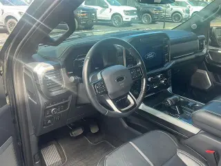 Ford F-150 2022 4x4 Platinum 4p SuperCab 5.5 ft. SB