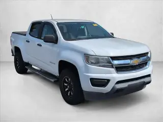 Chevrolet Colorado 2019 4x2 Work Truck 4dr Crew Cab 5 ft. SB
