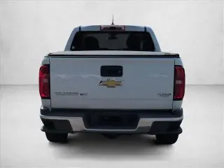 Chevrolet Colorado 2019 4x2 Work Truck 4dr Crew Cab 5 ft. SB