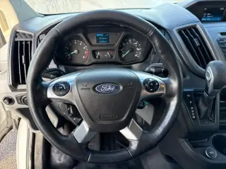Ford Transit 2017 150 3dr LWB Medium Roof Cargo Van con Puerta Pasaje Lateral Deslizante