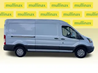 Ford Transit 2017 150 3dr LWB Medium Roof Cargo Van con Puerta Pasaje Lateral Deslizante