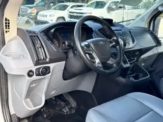 Ford Transit 2017 150 3dr LWB Medium Roof Cargo Van con Puerta Pasaje Lateral Deslizante