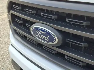 Ford F-150 2023 4x4 XLT 4p SuperCrew 5.5 ft. CB